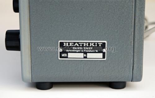 RF Signal Generator IG-102; Heathkit Brand, (ID = 1449282) Ausrüstung