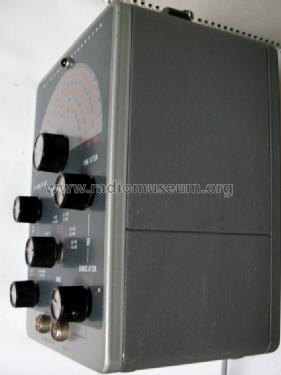 RF Signal Generator IG-102; Heathkit Brand, (ID = 963584) Equipment