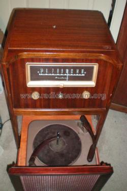 Airline 05BR-2755A; Montgomery Ward & Co (ID = 1994181) Radio