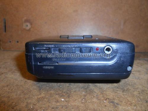 Stereo Radio Cassette Player Super Bass HS-TA223; Aiwa Co. Ltd.; Tokyo (ID = 2146301) Radio