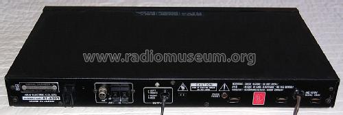 Quartz Synthesizer Tuner AT-A301; Akai Electric Co., (ID = 1186067) Radio