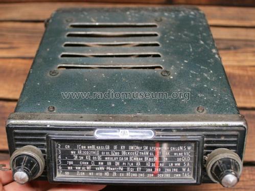 936AY; Amalgamated Wireless (ID = 2685015) Car Radio