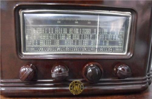 Radiola 49G ; Amalgamated Wireless (ID = 1143342) Radio