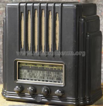 Radiola 50; Amalgamated Wireless (ID = 2807916) Radio