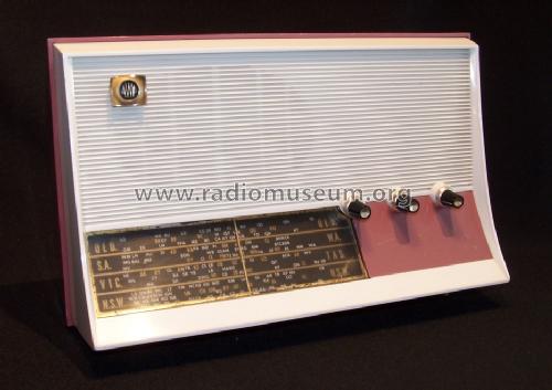 Radiola Eight Transistor B23; Amalgamated Wireless (ID = 1388521) Radio