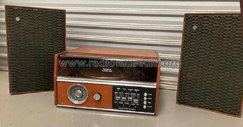 Radiola System 800 ; Amalgamated Wireless (ID = 3092852) Radio