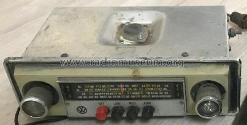 Volkswagen MF9A; Amalgamated Wireless (ID = 2685031) Car Radio