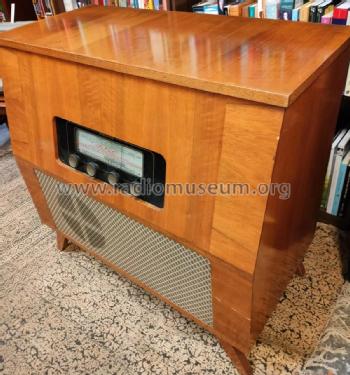 AM/LW/FM Radiogram ; Ambassador brand, R. (ID = 3024326) Radio