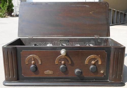 S522C ; Amrad Corporation; (ID = 1692063) Radio