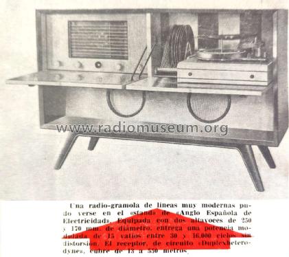 Radiogramola en Consola Ancha con Plato Automático ; Anglo Española de (ID = 2926695) Radio