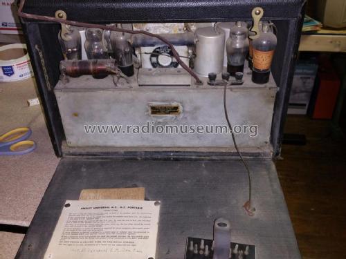 Universal A.C. - D.C. Portable unknown; Ansley Radio; New (ID = 2988734) Radio