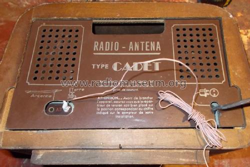 Cadet ; Antena; Paris (ID = 2698556) Radio