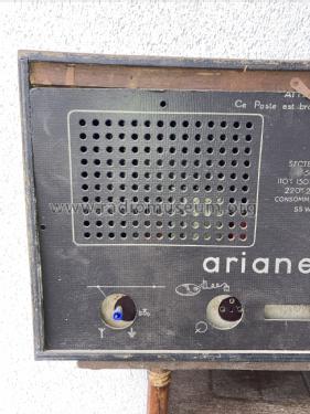 649; Ariane; Paris (ID = 2899134) Radio