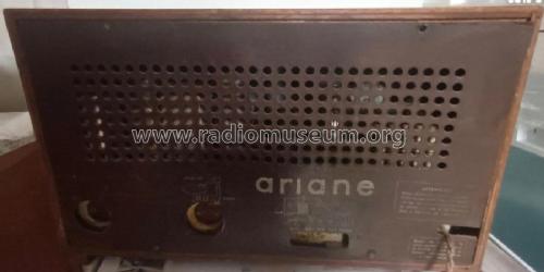 A200; Ariane; Paris (ID = 3008730) Radio