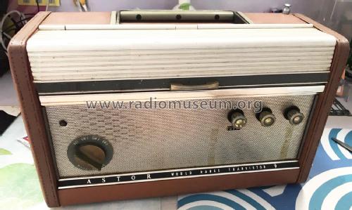 World Range Transistor 9 P2A/PB026; Astor brand, Radio (ID = 2228188) Radio