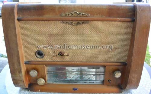 27A; Atlantic; Paris (ID = 1673321) Radio