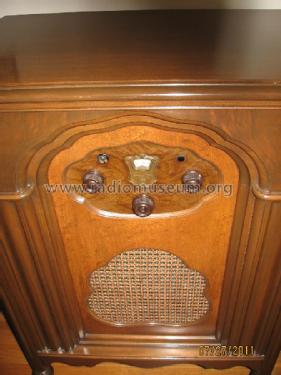 55 Console w/o doors; Atwater Kent Mfg. Co (ID = 1031493) Radio