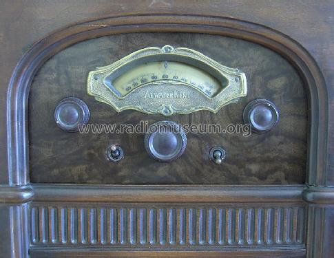 70 Console; Atwater Kent Mfg. Co (ID = 1264491) Radio