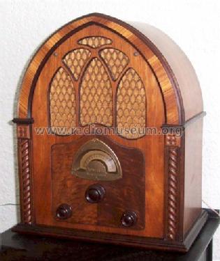 82 ; Atwater Kent Mfg. Co (ID = 242221) Radio