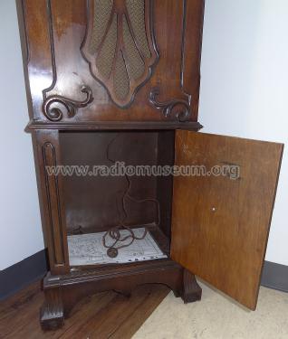 84 Grandfather Clock ; Atwater Kent Mfg. Co (ID = 1617290) Radio