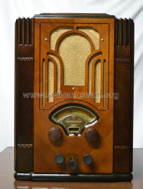 E608; Atwater Kent Mfg. Co (ID = 2089203) Radio