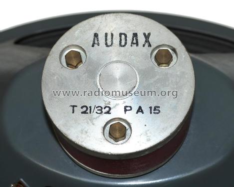 T21-31PA15; Audax; Montreuil (ID = 2117328) Speaker-P