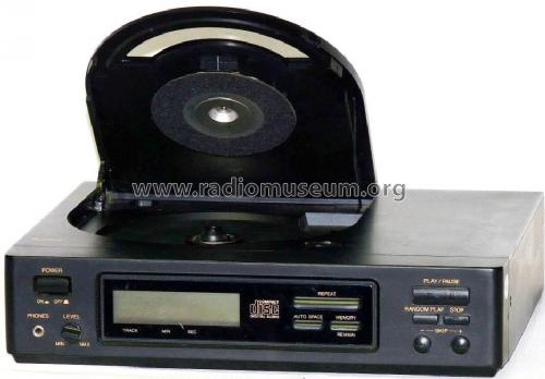 CD-8300; AudioTon Grünwald (ID = 1049787) R-Player