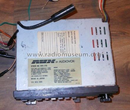 AVX-210; Audiovox Corporation (ID = 2860739) Car Radio