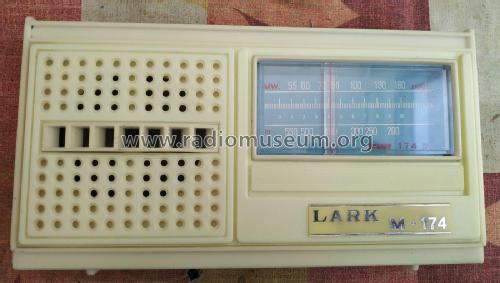 Lark M-174 ; Beijing 北京朝阳区无线电厂 (ID = 3096684) Radio