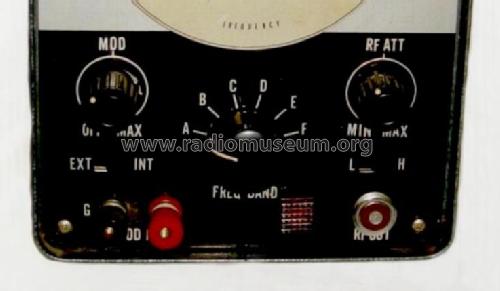 RF Signal Generator TY-85; Belco, Tokyo (ID = 1021655) Equipment