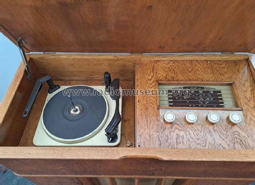 Super De Luxe Radiogram C7; Bell Radio- (ID = 3094042) Radio