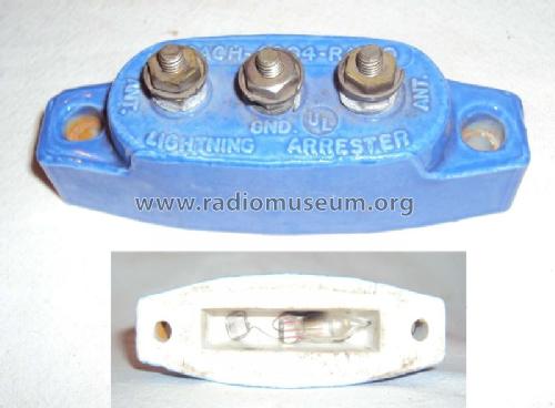 Radio Lightning Arrester 4004; Brach Mfg. Co.,L.S.; (ID = 1024773) Misc