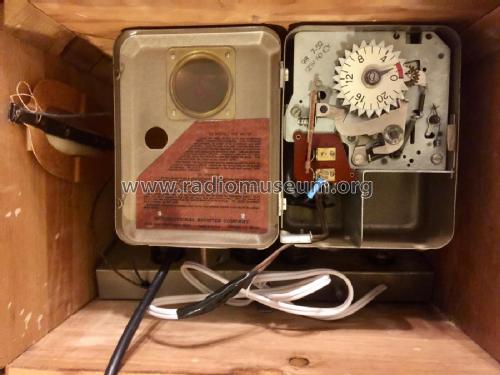 Coin Operated End Table Motel/Hotel Radio ; Bradley Associates, (ID = 2632919) Radio