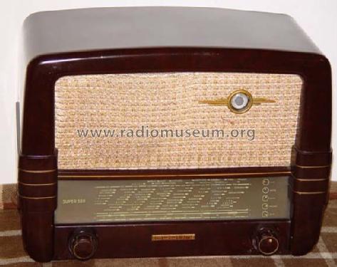 560GW; Braun; Frankfurt (ID = 11194) Radio