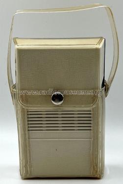 The Broadmoor AM Radio P-101; Broadmoor Industries (ID = 2893927) Radio