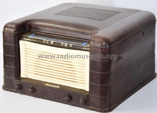 Mastertone Tablegram ; Burnell & Co. (ID = 3114315) Radio