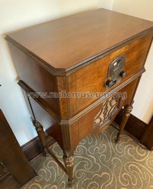 12C or 12.SG; Bush & Lane Piano Co (ID = 2886668) Radio