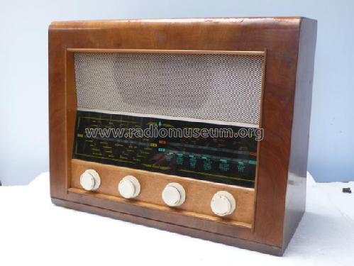 AC34 Radio Bush Radio; London, build 1953, 25 pictures, 5 schematics ...