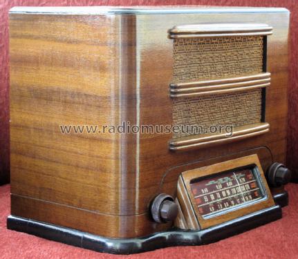 665-X ; Canadian (ID = 1798455) Radio