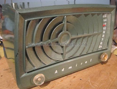 5S2X ; Canadian Admiral Co. (ID = 1720035) Radio