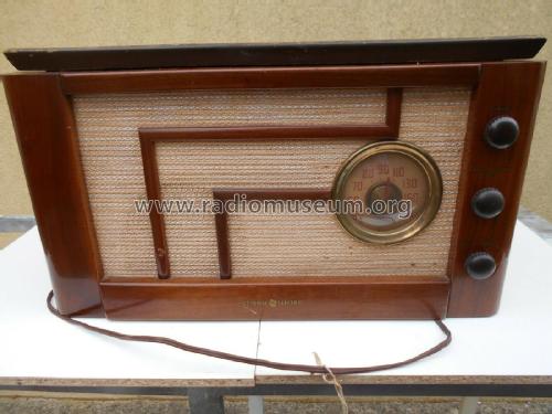 Radio Phonograph C-118; Canadian General (ID = 2451533) Radio