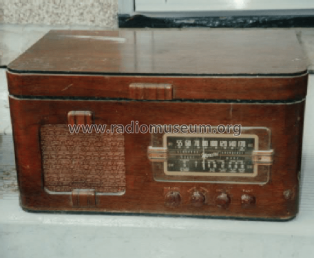 221 ; Canadian Marconi Co. (ID = 2601262) Radio