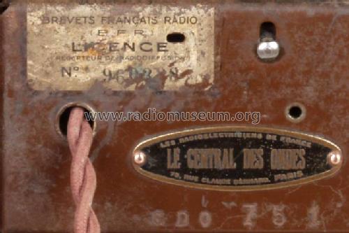 751; Central des Ondes, (ID = 305404) Radio