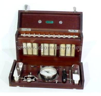 Coffret d'Appareil a Courant Continu pour Galvanisation ; Chardin, Charles; (ID = 1321360) Medicine