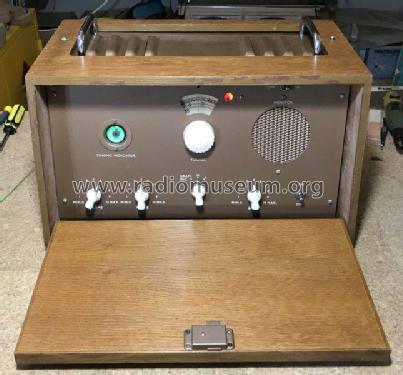 Schools Broadcast Receiver 88/8-2; Clarke & Smith MFG (ID = 2961226) Radio