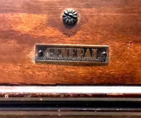 General with Push Buttons ; Clinton Mfg.Co.; (ID = 2731399) Radio