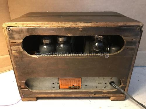 Unknown 4 ; Clinton Mfg.Co.; (ID = 2798357) Radio