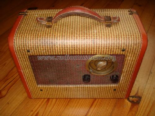 unknown Portable ; Clinton Radio and (ID = 626228) Radio