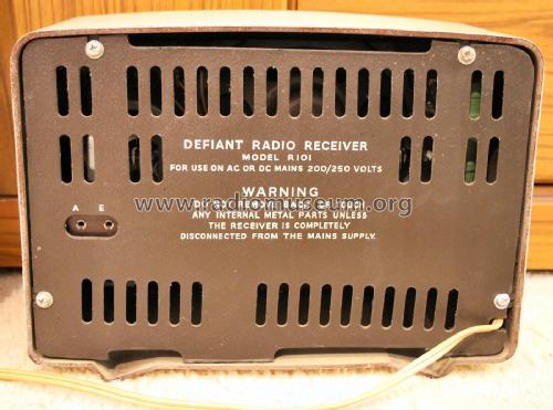 Defiant R101; Co-operative (ID = 2619709) Radio