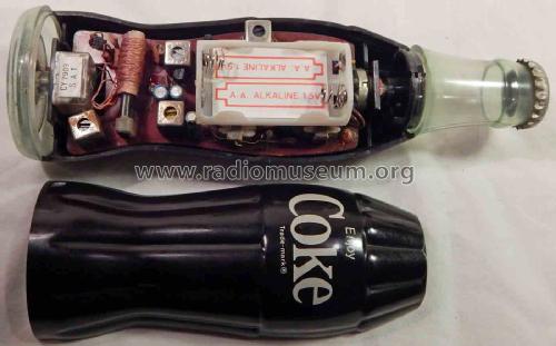 AM Radio Bottle Design English-English; Coca-Cola (ID = 1805407) Radio